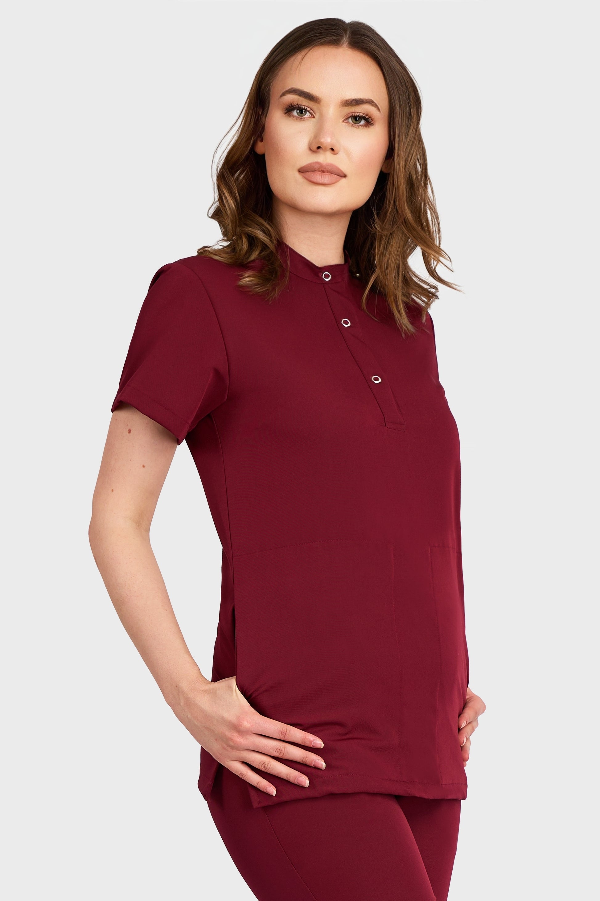 Bluza Medicala Valuca STRETCH - Femei - Bordo - vedere laterala - material elastic - Akitex 