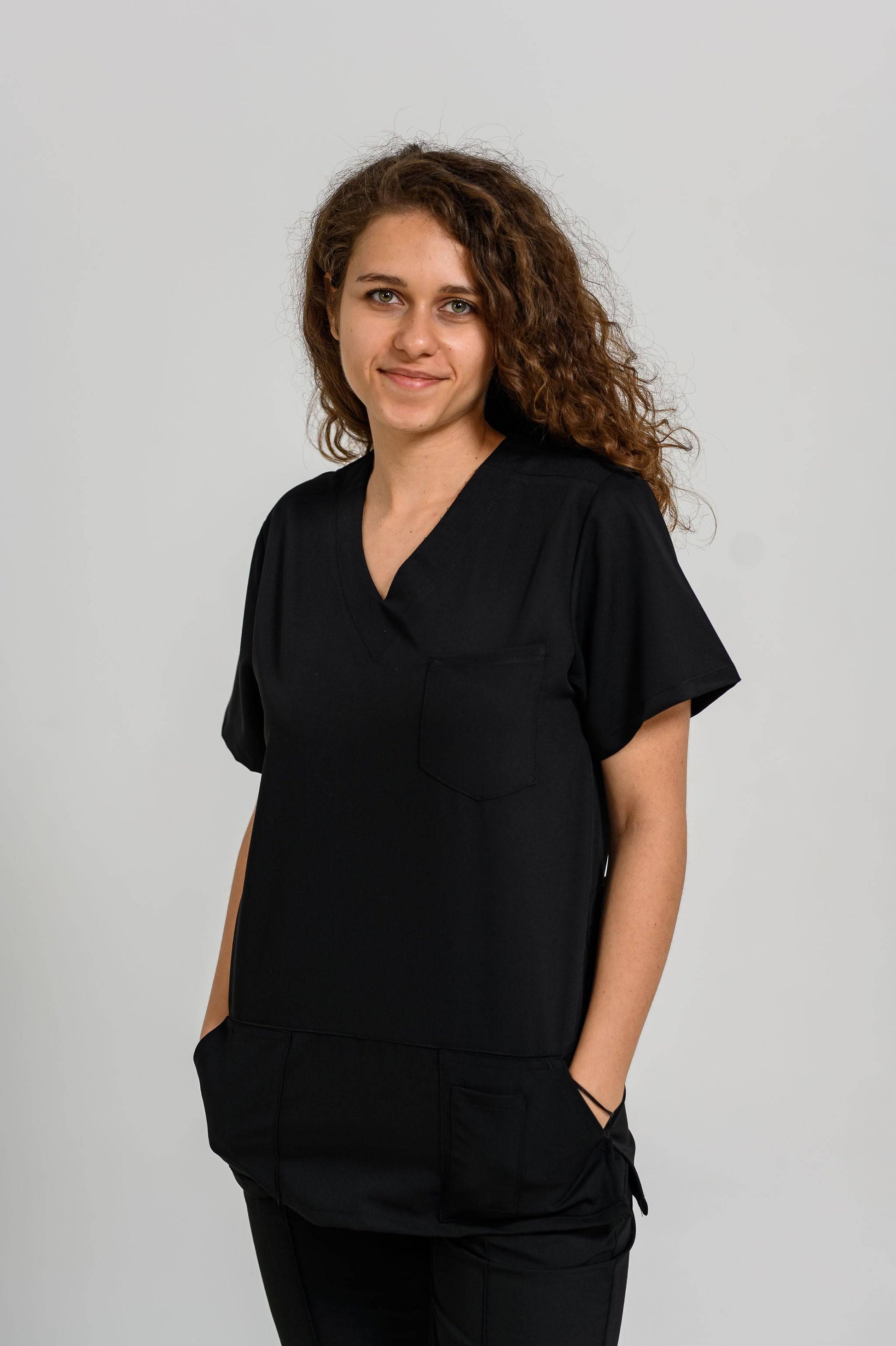Bluze Medicala Sandro Stretch Femei - Negru - vedere frontala - material elastic - Akitex 
