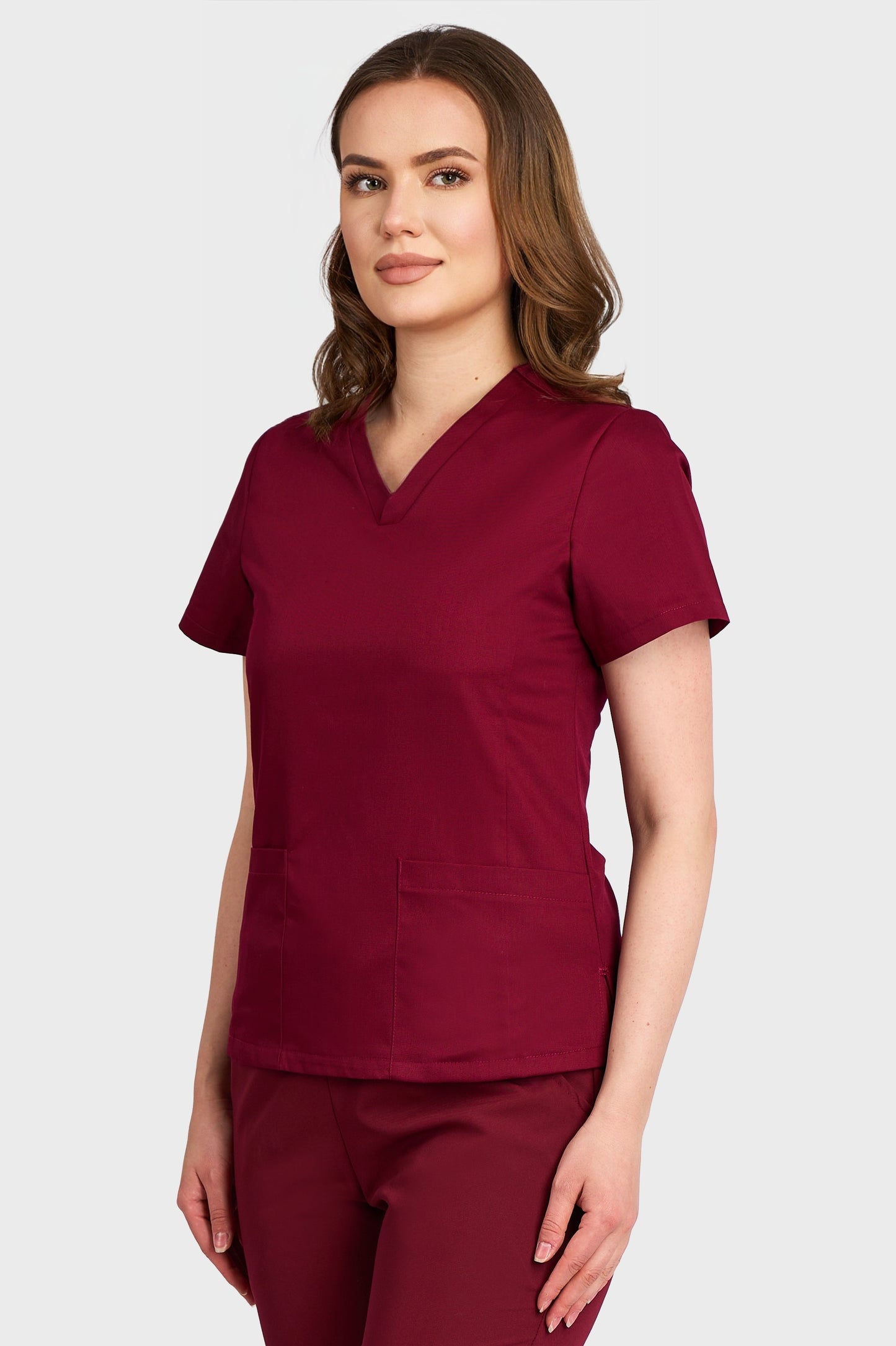 Costum medical din Bluza Medicala Rafaelas si Pantaloni Medicali cu elastic si snur STRETCH - Bordo - vedere laterala - material elastic - Akitex 