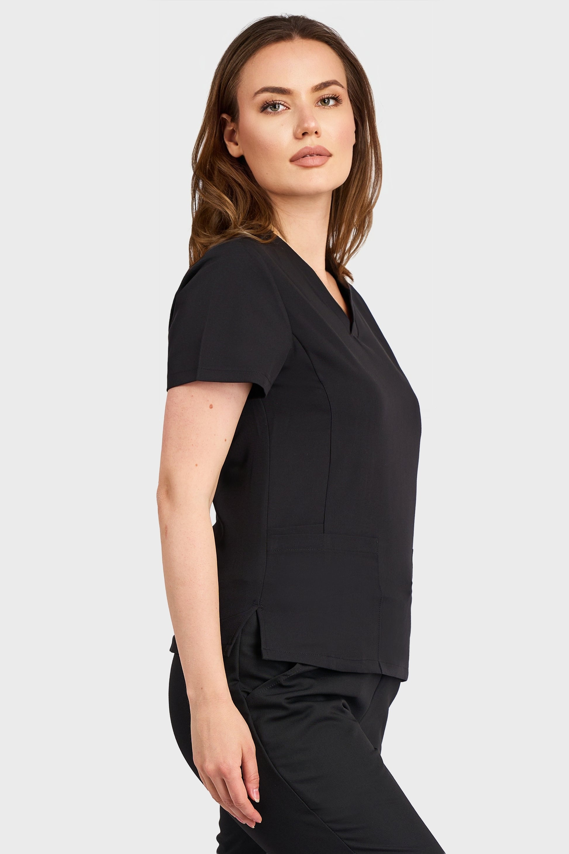 Costum medical din Bluza Medicala Rafaelas si Pantaloni Medicali cu elastic si snur STRETCH - Negru - vedere laterala - material elastic - Akitex 