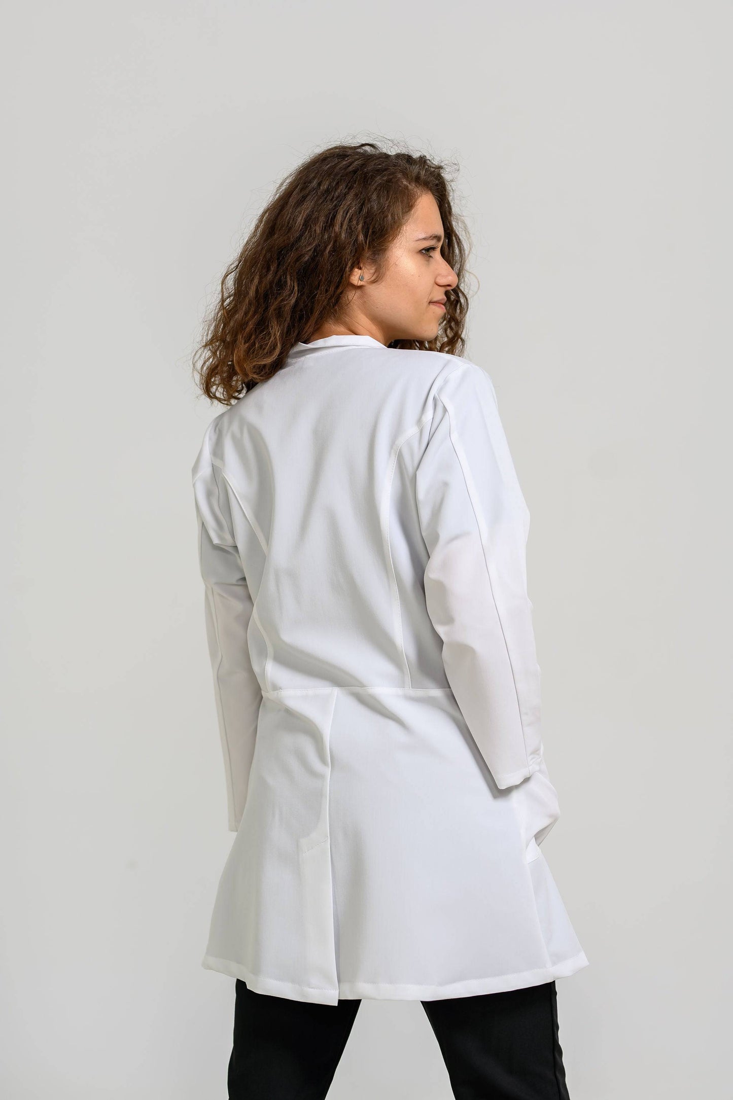 Halat Medical Adena Femei Stretch - Alb - vedere spate - material elastic - Akitex 