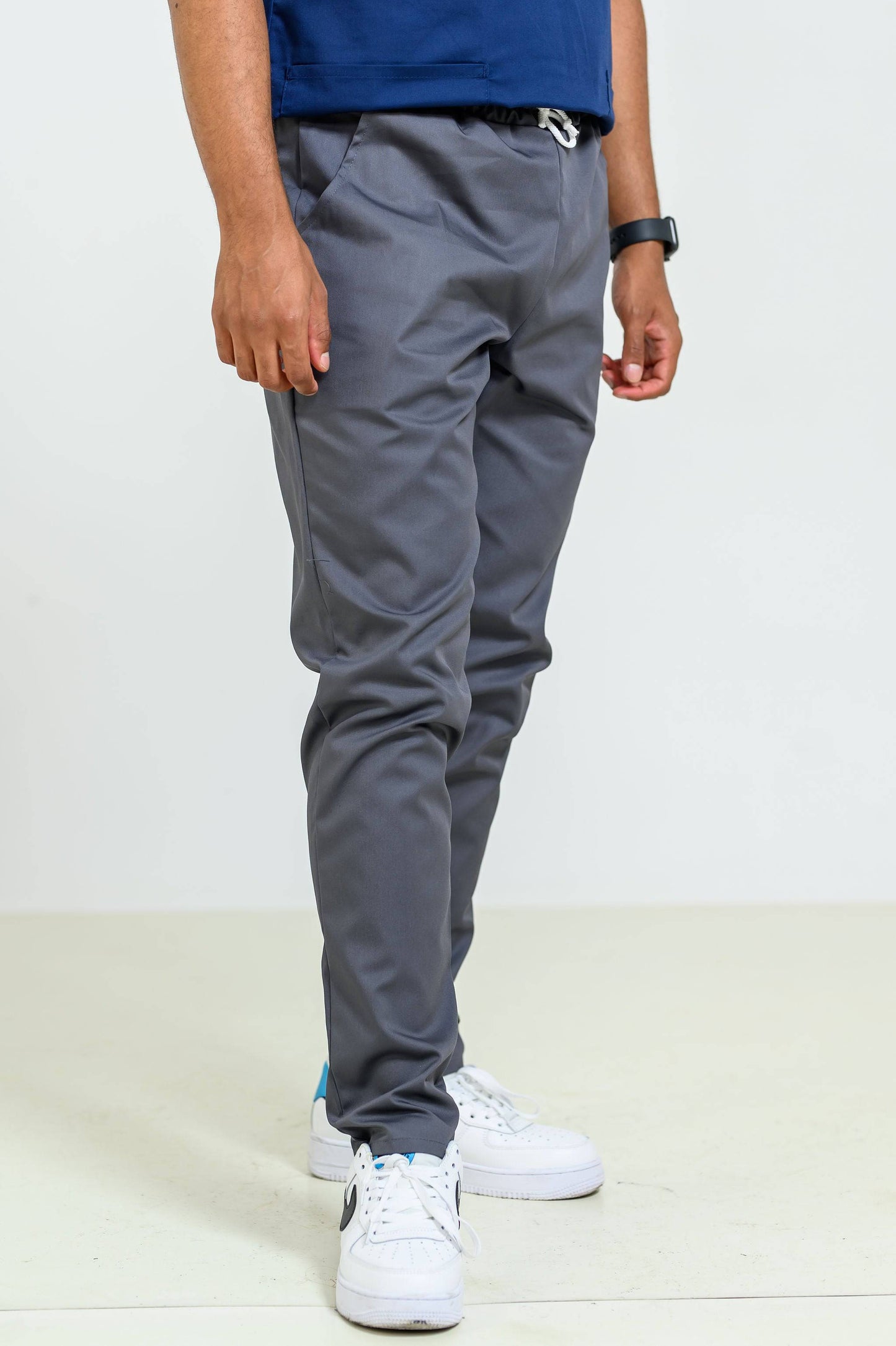 Pantaloni Medicali cu elastic si snur Barbati - Gri - vedere laterala stanga - Akitex 