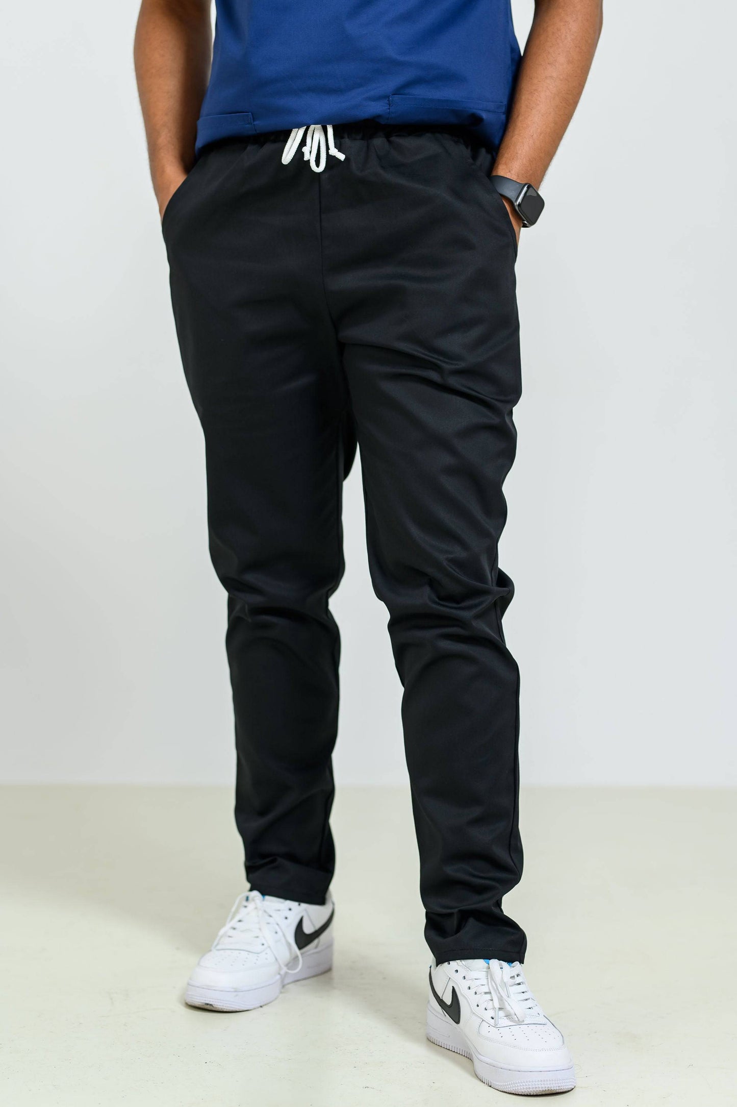 Pantaloni Medicali cu elastic si snur Barbati - Negru - vedere frontala - Akitex 