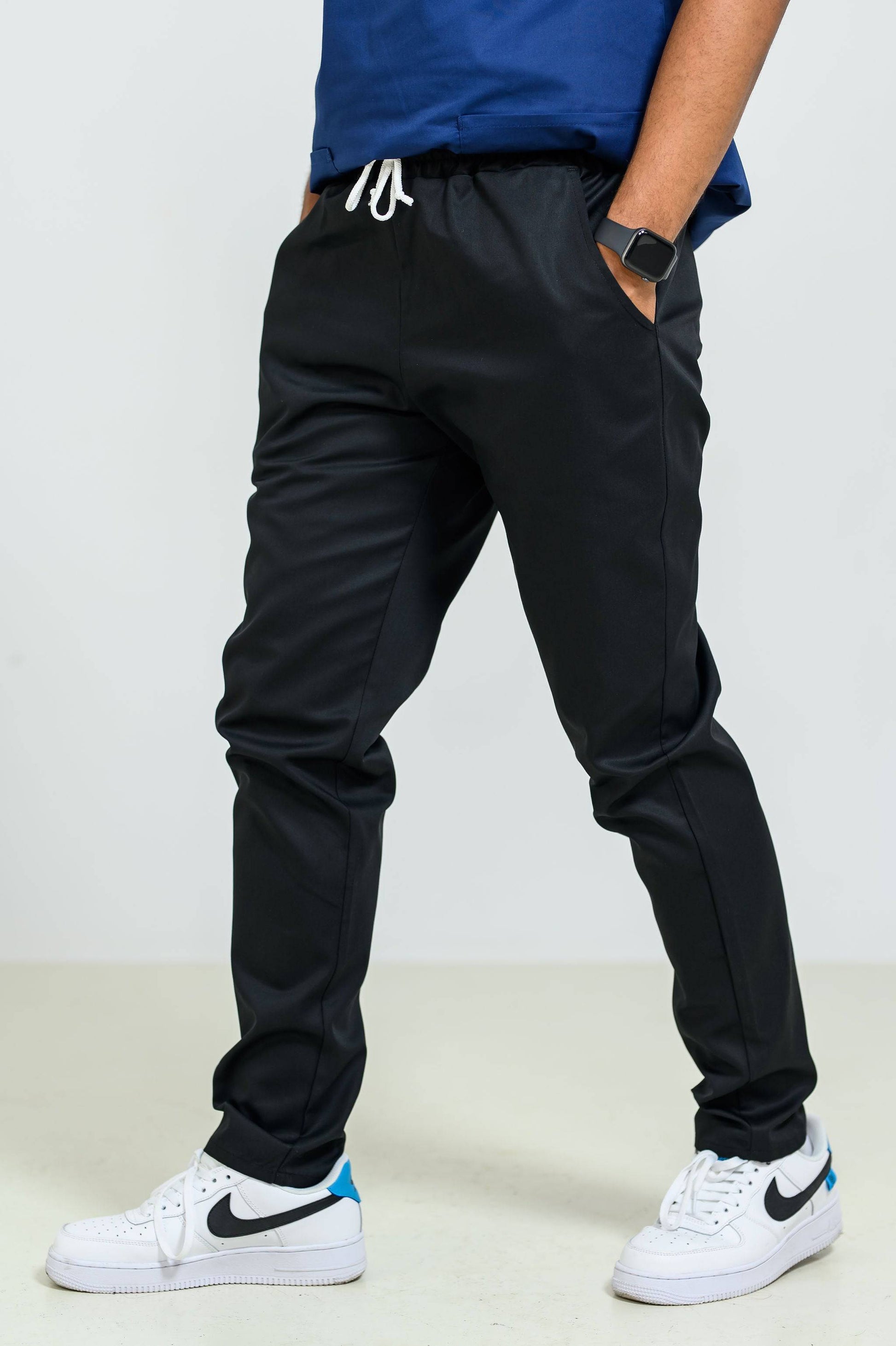 Pantaloni Medicali cu elastic si snur Barbati - Negru - vedere laterala dreapta - Akitex 