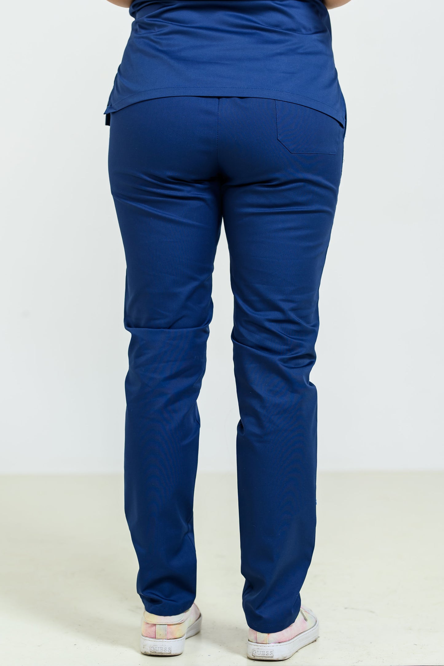 Pantaloni Medicali de Dama - Navy - vedere de la spate - Akitex 
