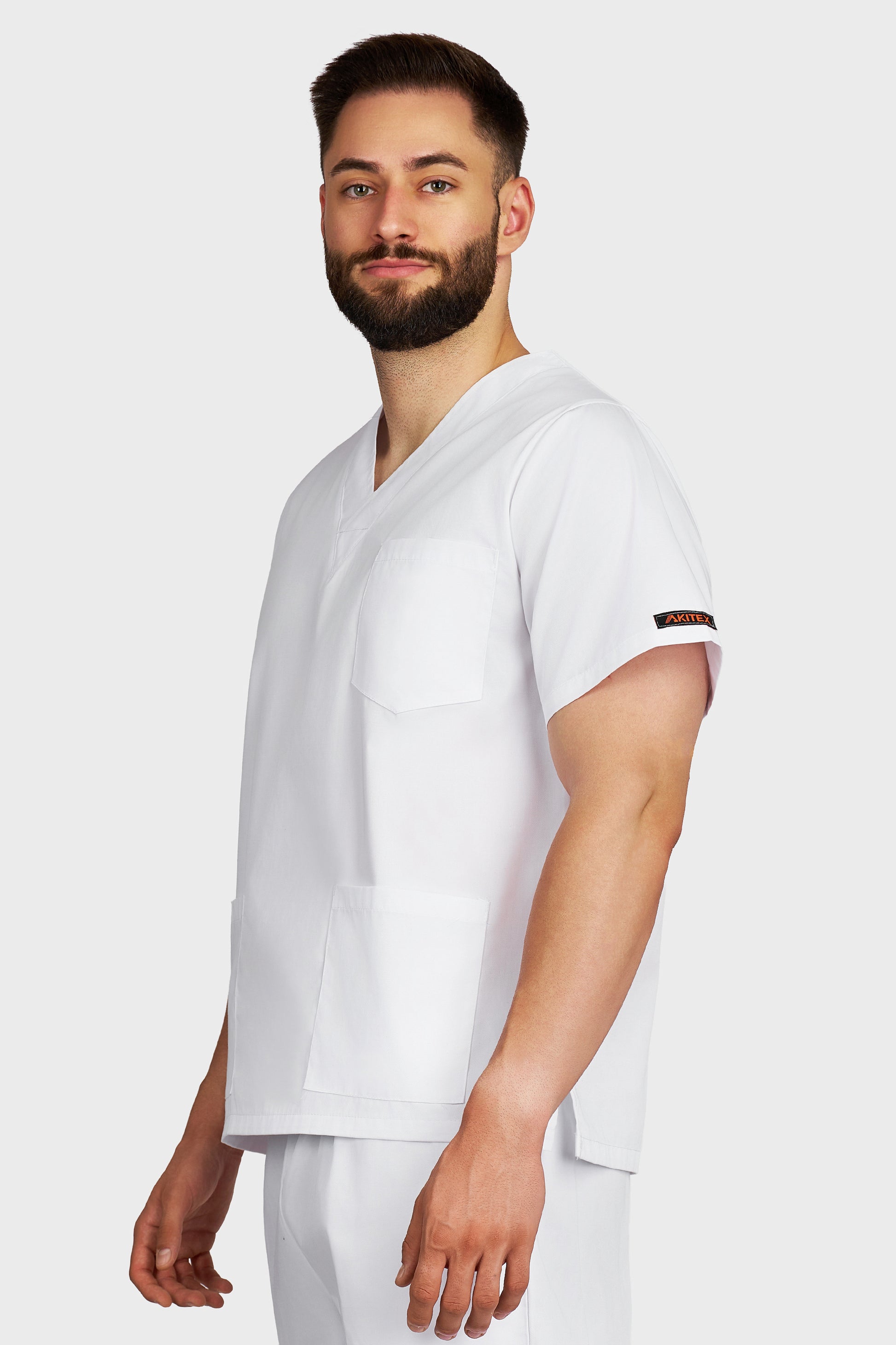 Bluza medicala barbati cu guler in V alb - vedere laterala - AKITEX