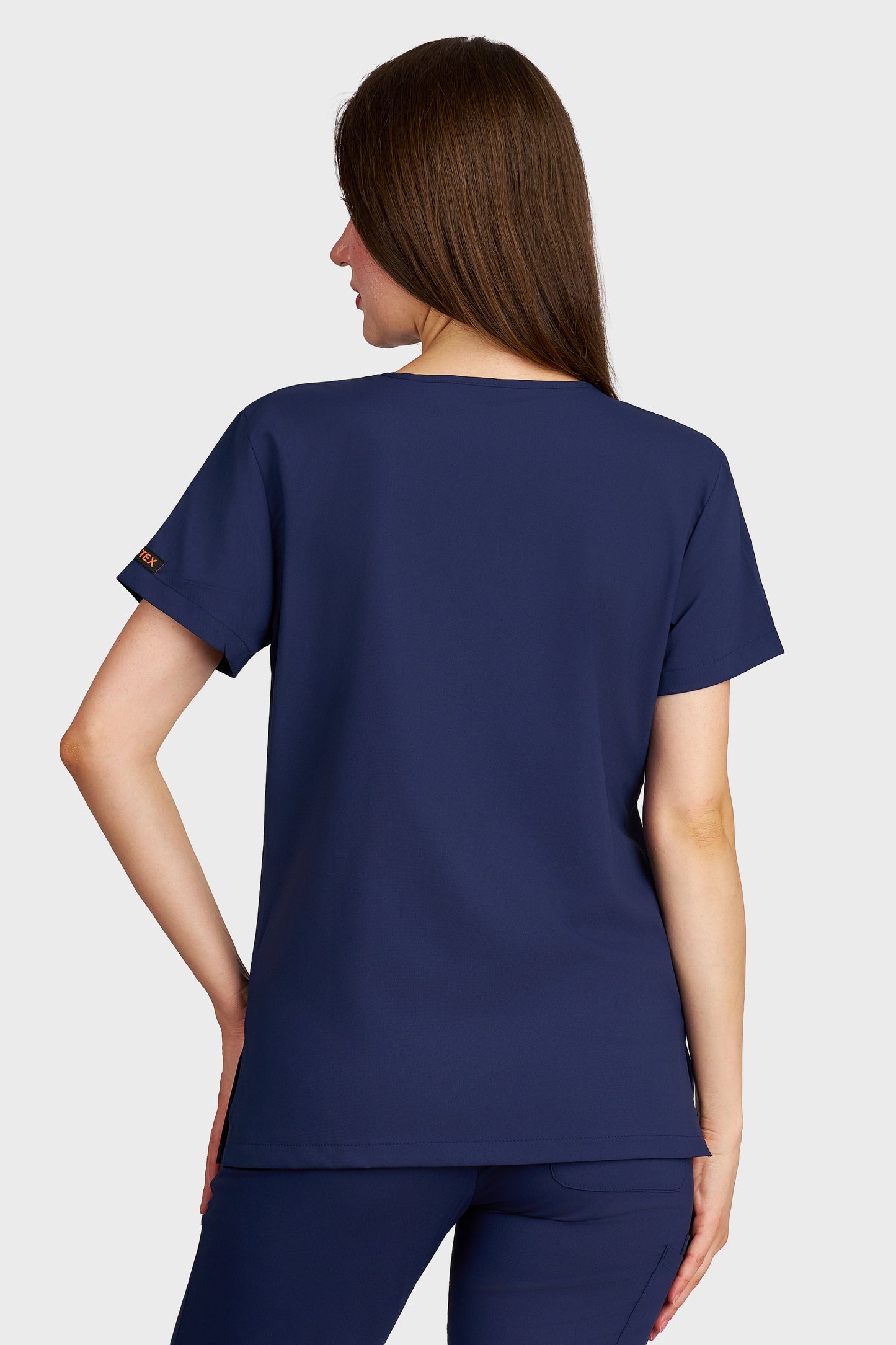 Bluza medicala femei Juliette bleumarin stretch - vedere din spate - AKITEX