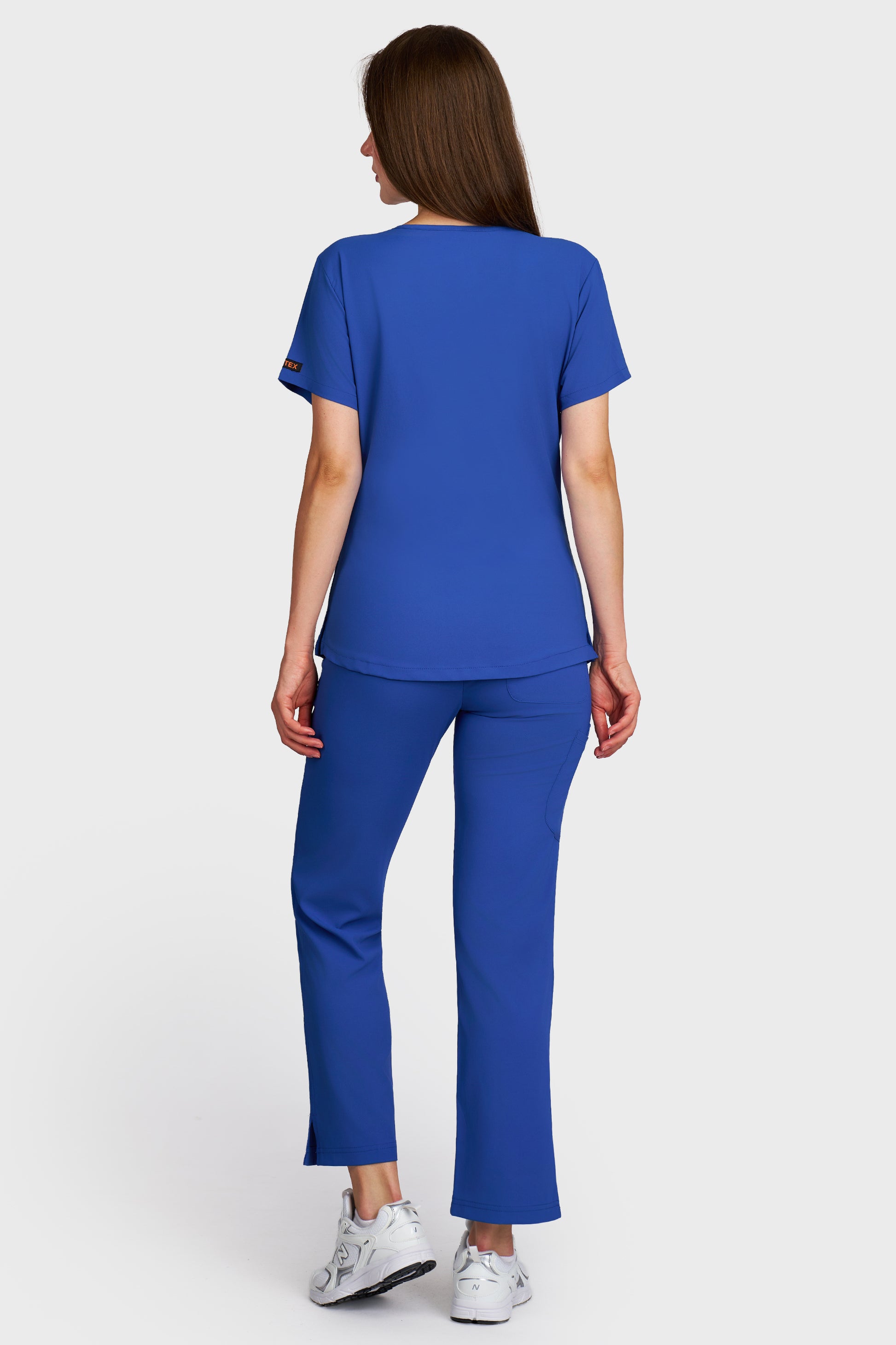 Costum medical femei albastru royal - bluza medicala Carmen si pantaloni Violeta, vedere din spate - AKITEX
