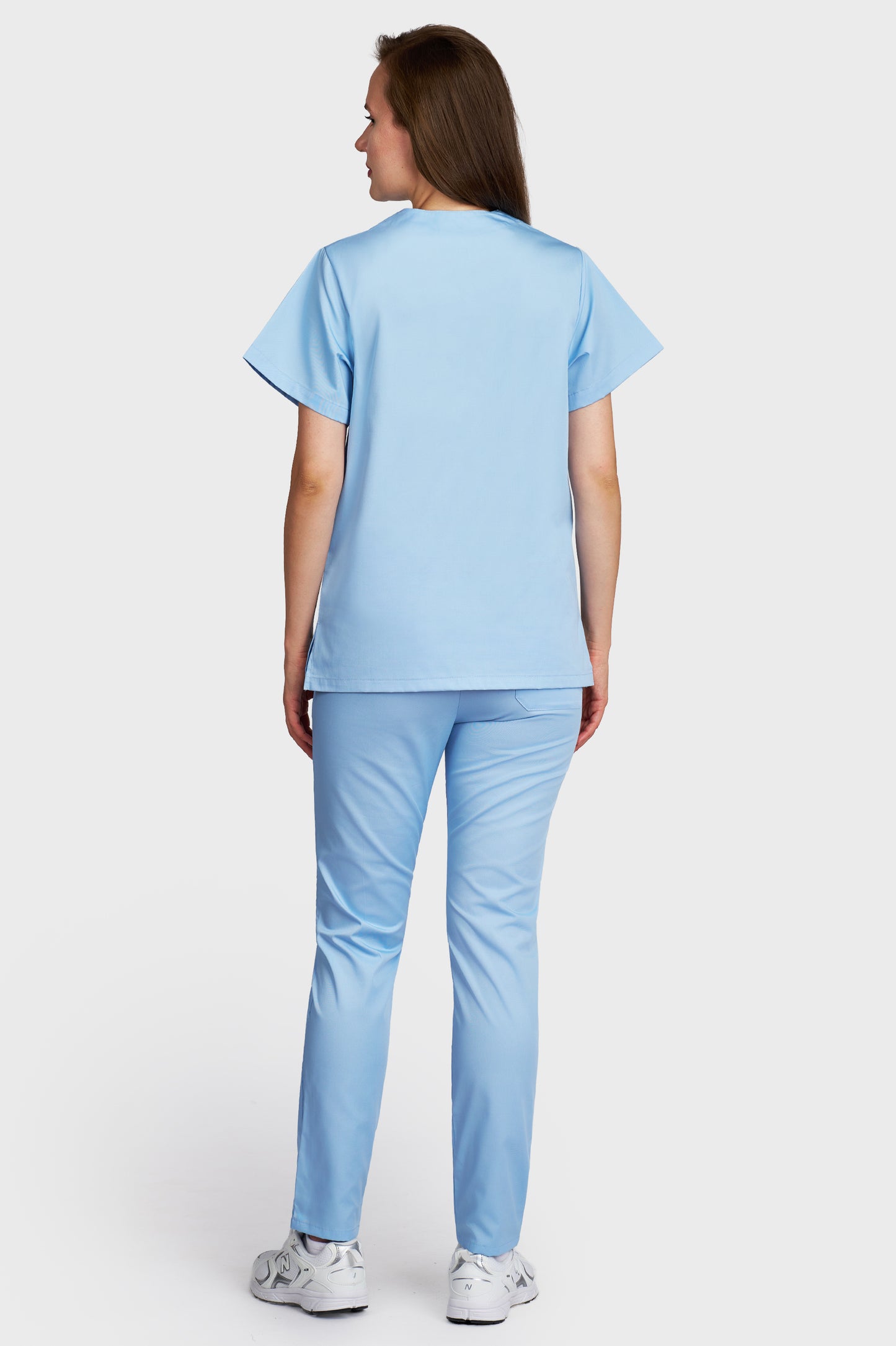 Costum medical femei lightblue - bluza medicala Frieda si pantaloni cu elastic, vedere din spate - AKITEX