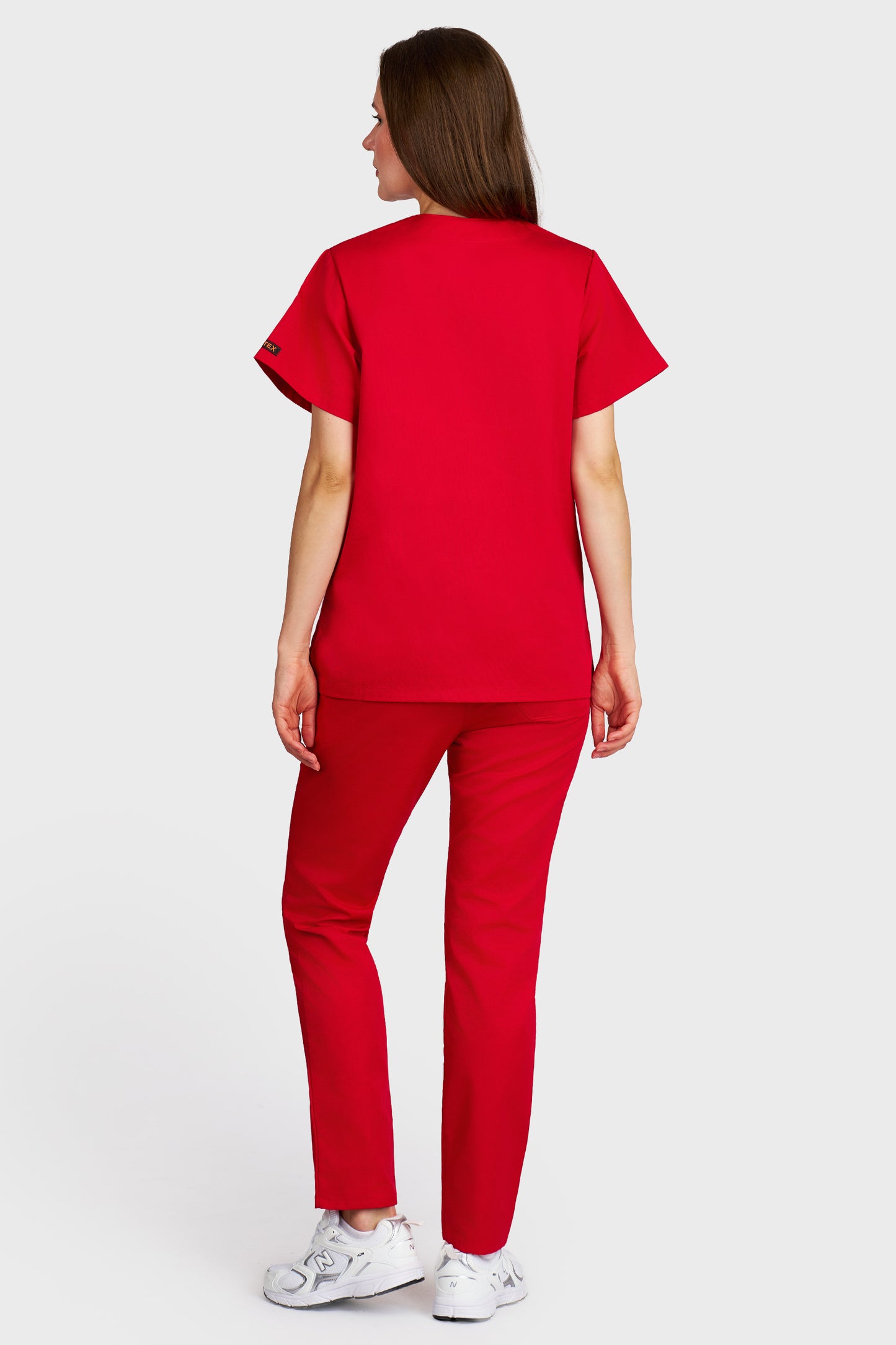 Costum medical femei rosu - bluza medicala Frieda si pantaloni cu elastic, vedere din spate - AKITEX