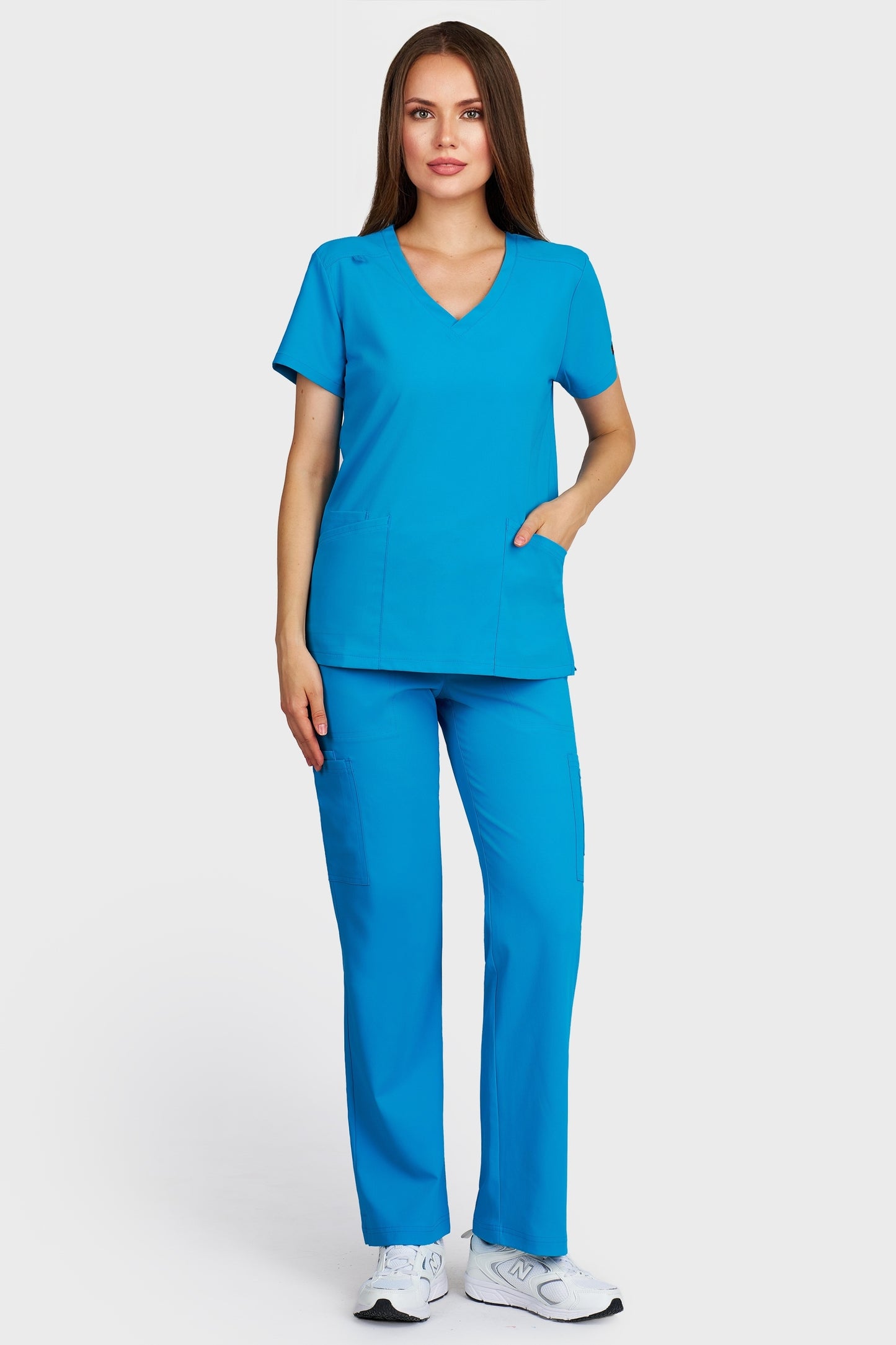 Costum medical femei turquoise - bluza medicala Juliette si pantaloni Cargo, vedere din fata - AKITEX