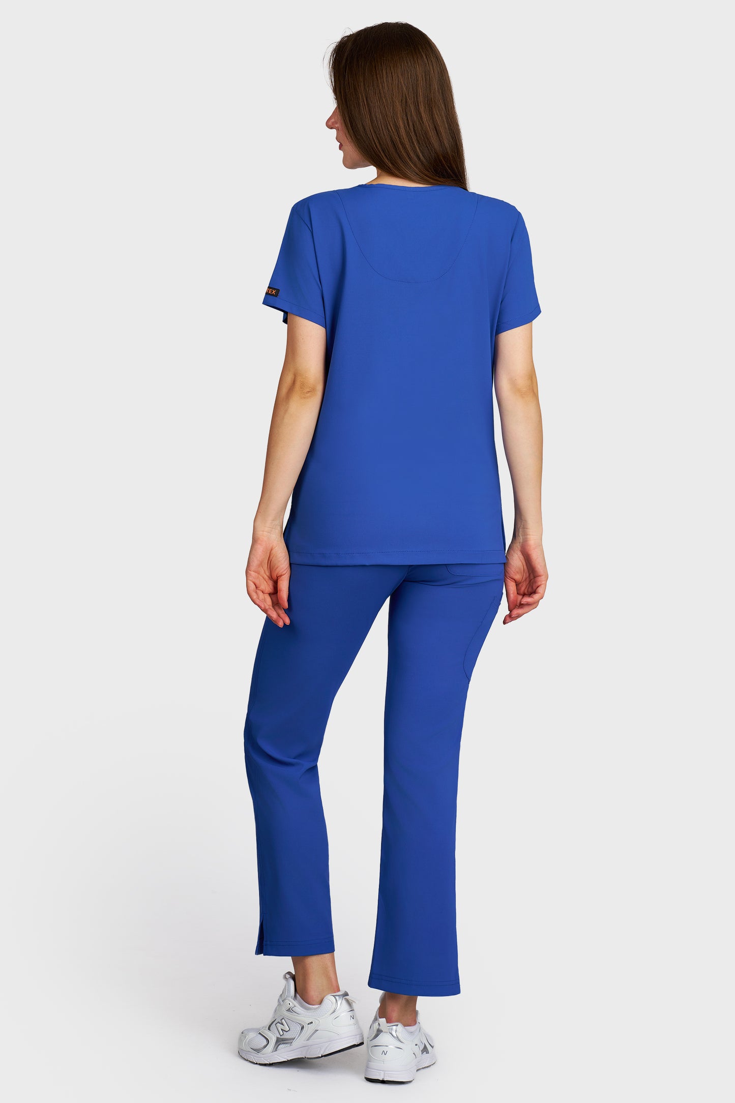 Costum medical femei albastru royal - bluza medicala Juliette si pantaloni Violeta, vedere din spate - AKITEX