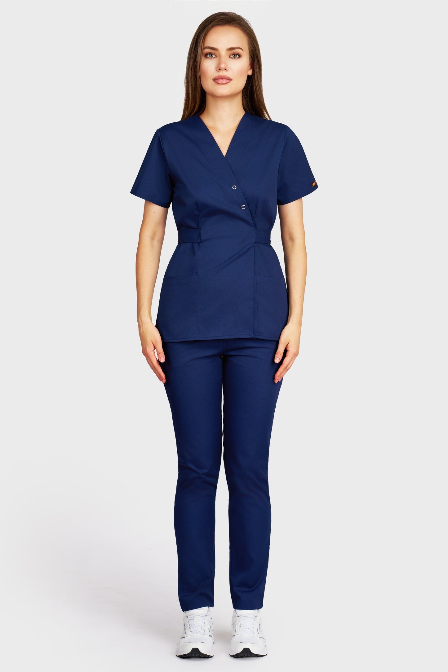 Costum medical femei bleumarin - bluza medicala Kimono si pantaloni cu elastic, vedere din fata - AKITEX