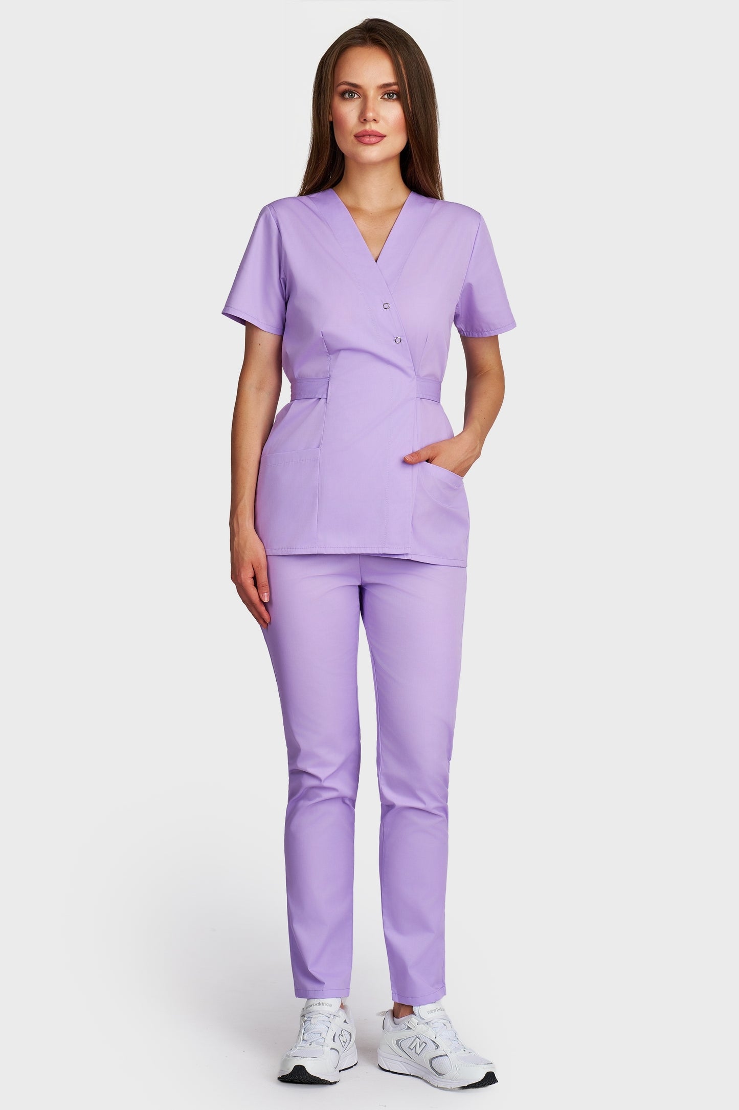 Costum medical femei lila - bluza medicala Kimono si pantaloni cu elastic, vedere din fata - AKITEX
