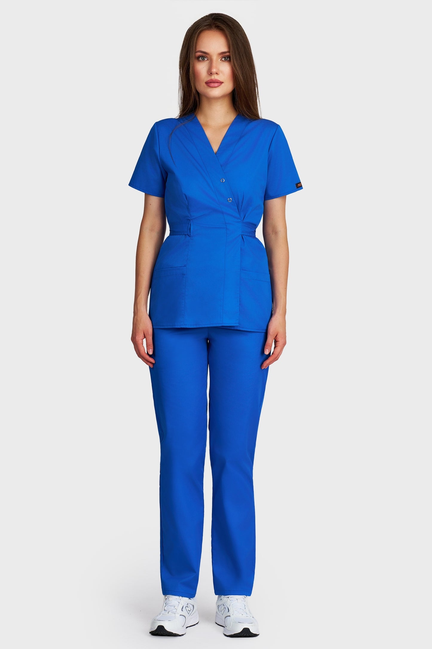 Costum medical femei albastru royal - bluza medicala Kimono si pantaloni cu elastic si snur, vedere din fata - AKITEX