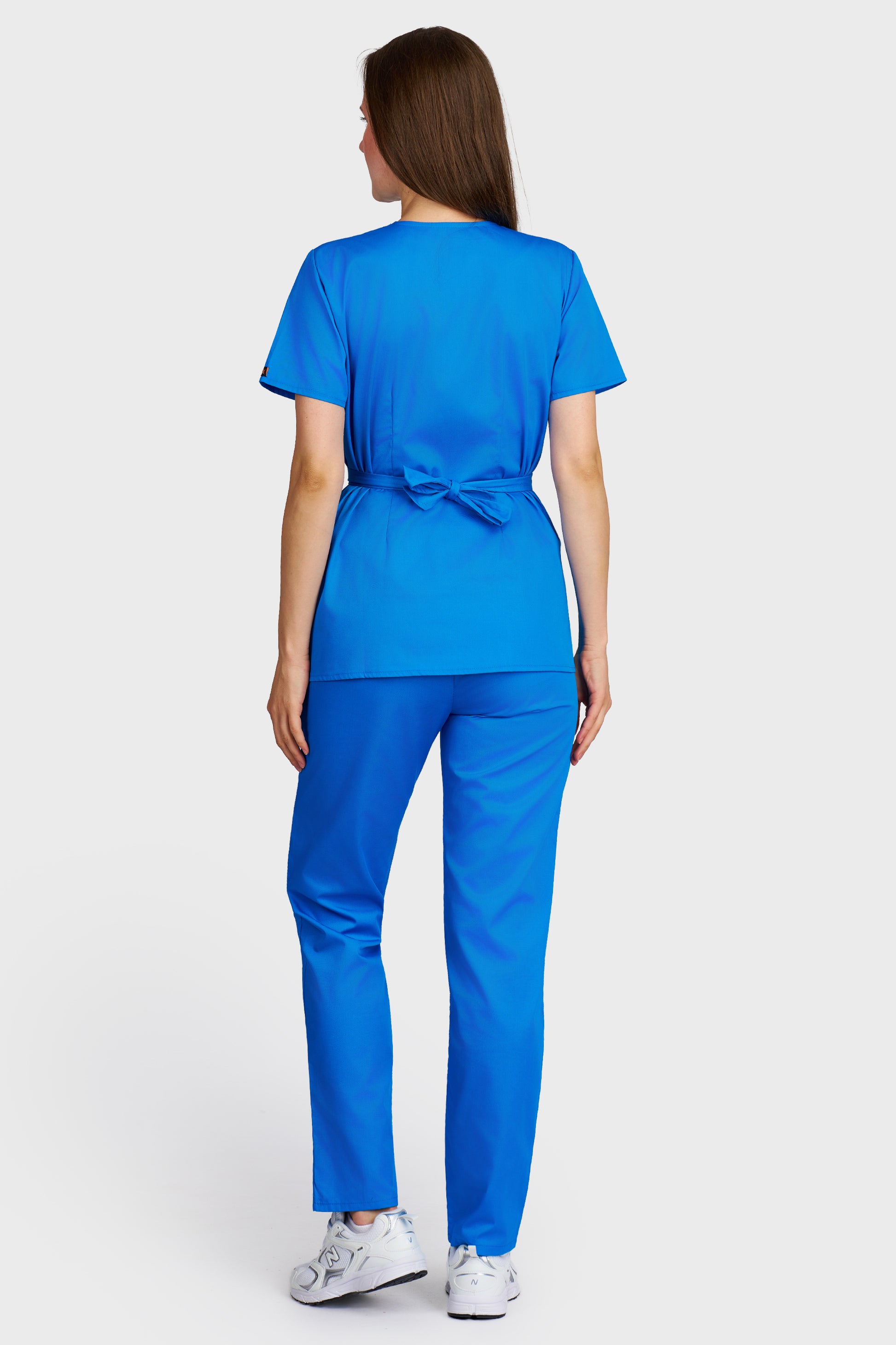 Costum medical femei turcoaz - bluza medicala Kimono si pantaloni cu elastic si snur, vedere din spate - AKITEX