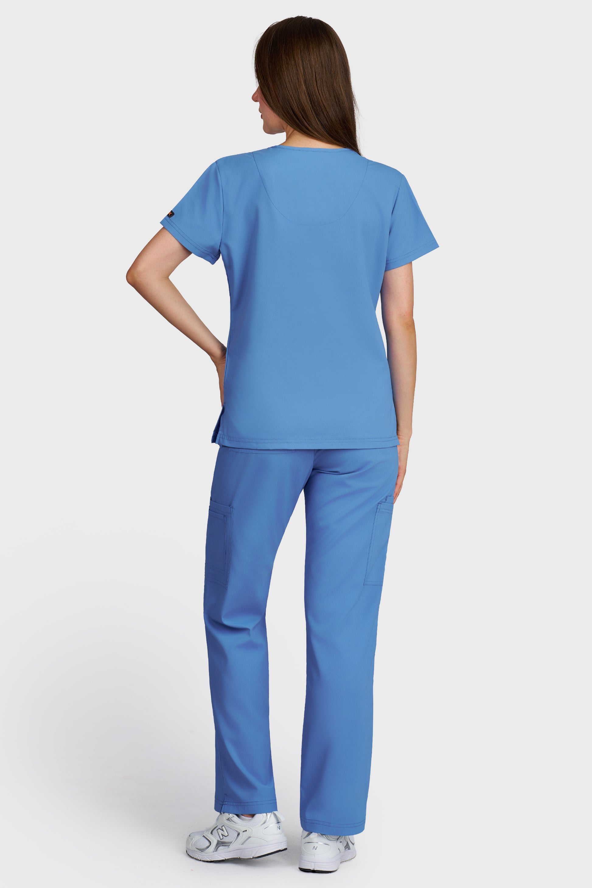 Costum medical femei albastru azur - bluza medicala Tosca si pantaloni Cargo, vedere din spate - AKITEX