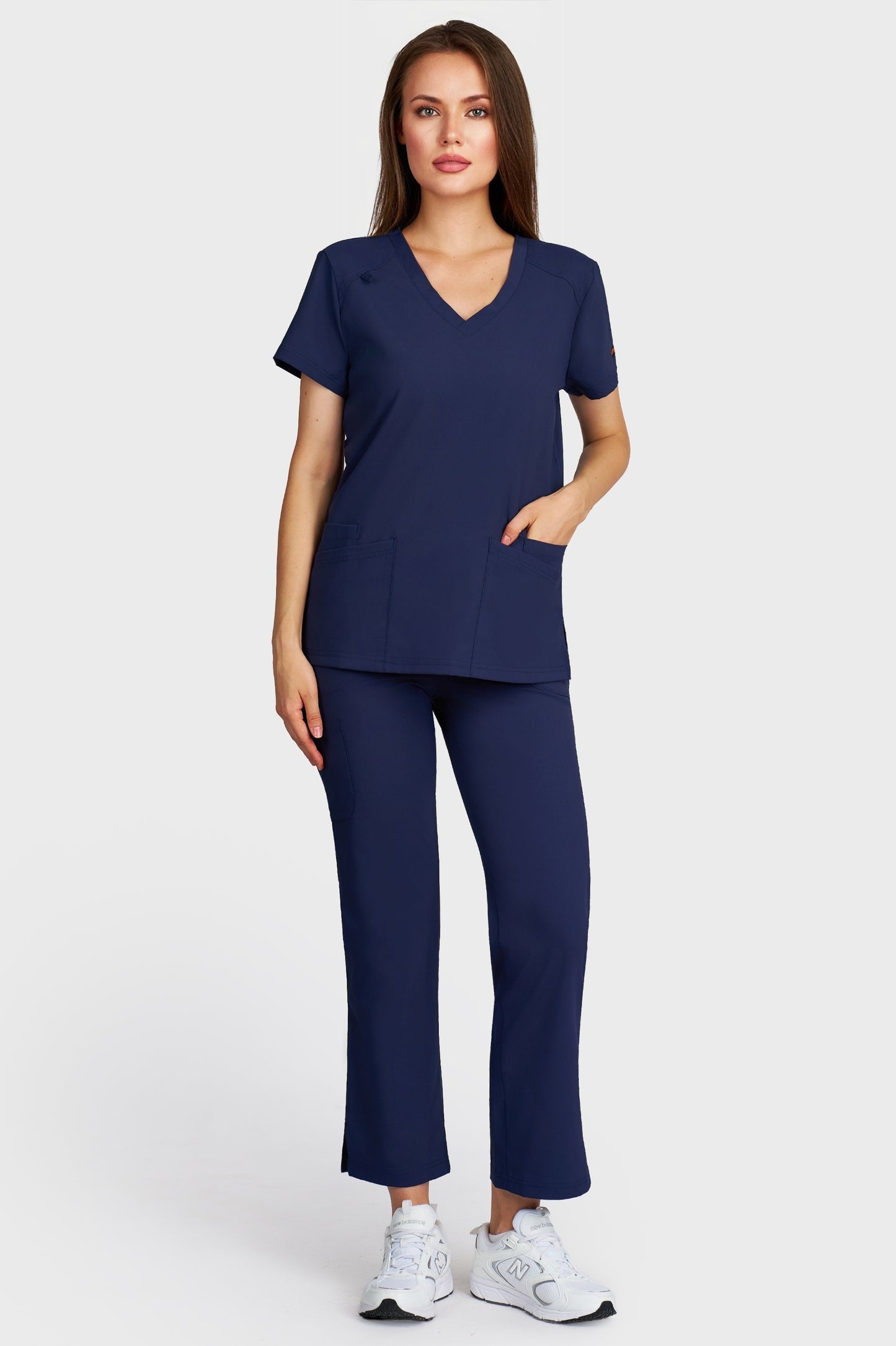 Costum medical femei navy - bluza medicala Tosca si pantaloni Violeta, vedere din fata - AKITEX