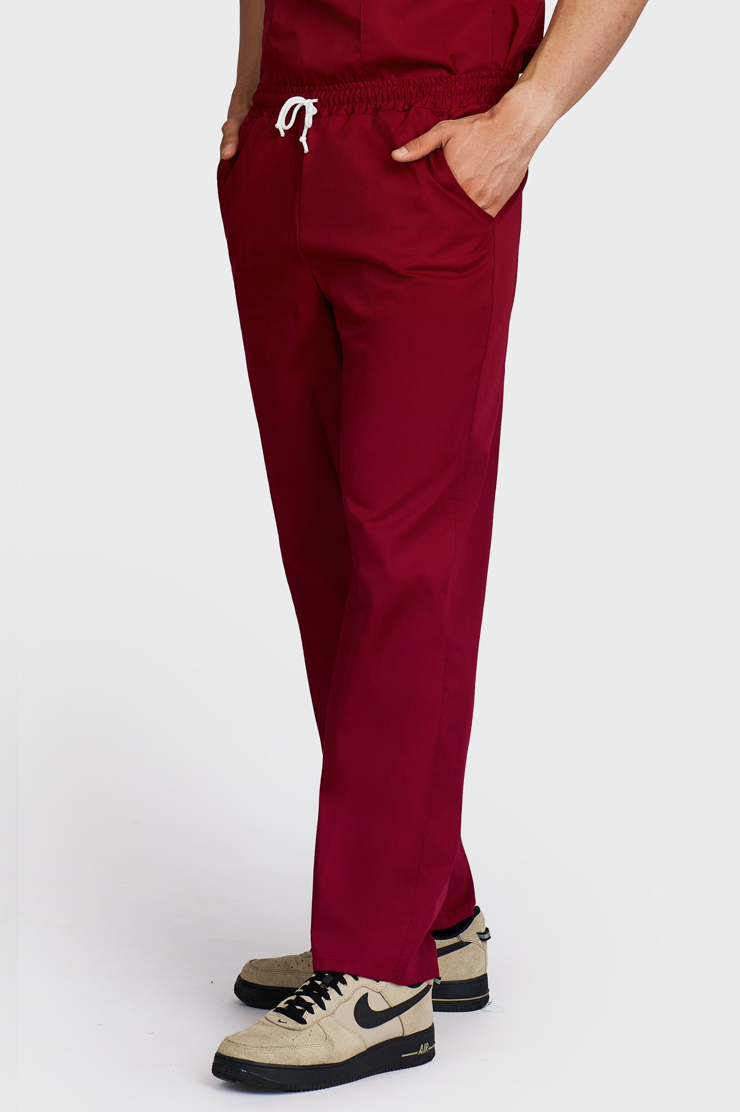 Pantaloni medicali barbati cu elastic si snur bordo - vedere laterala - AKITEX