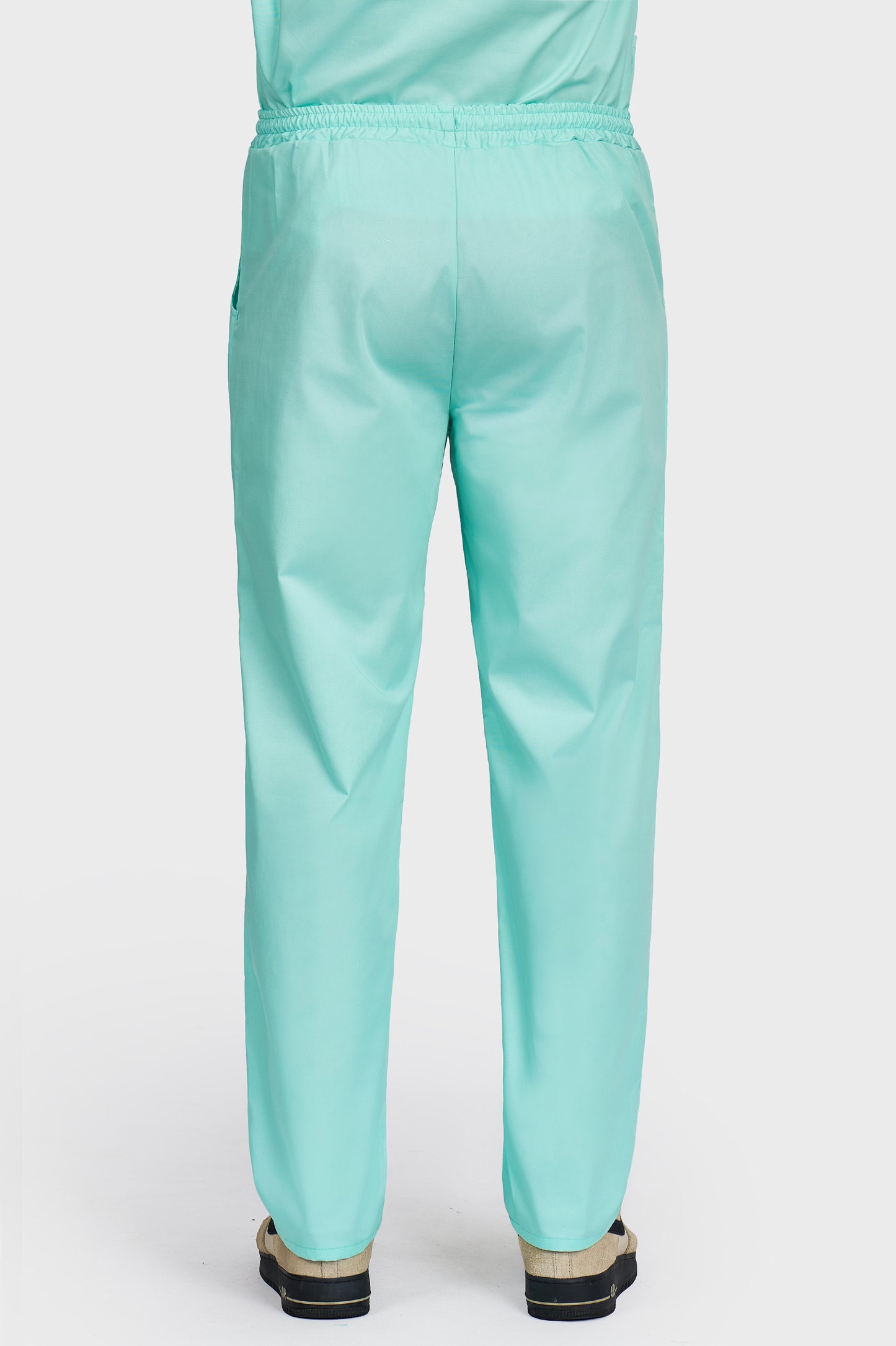 Pantaloni medicali barbati cu elastic si snur menta - vedere din spate - AKITEX