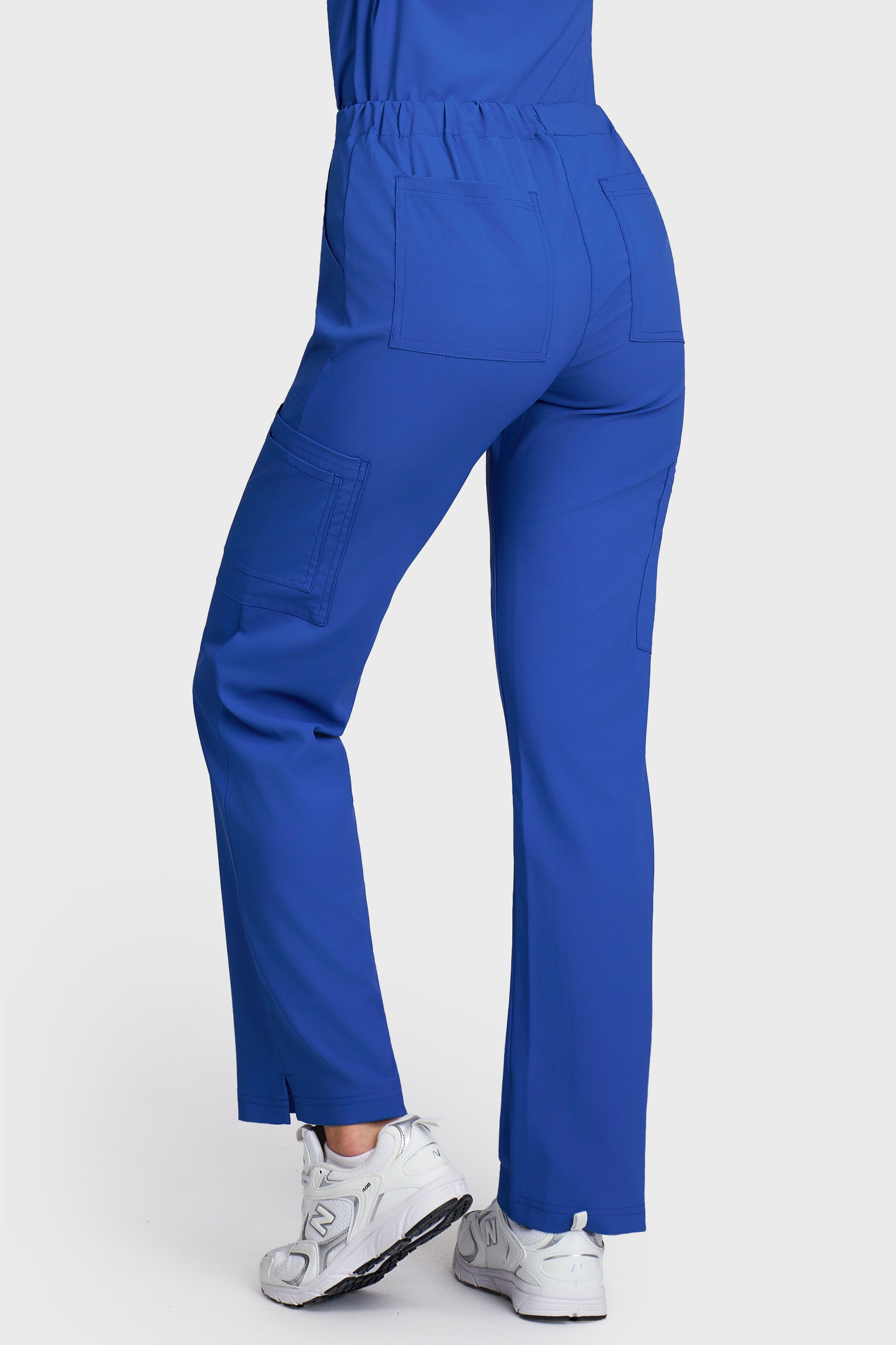 Pantaloni medicali femei Cargo albastru royal stretch - vedere din spate - AKITEX