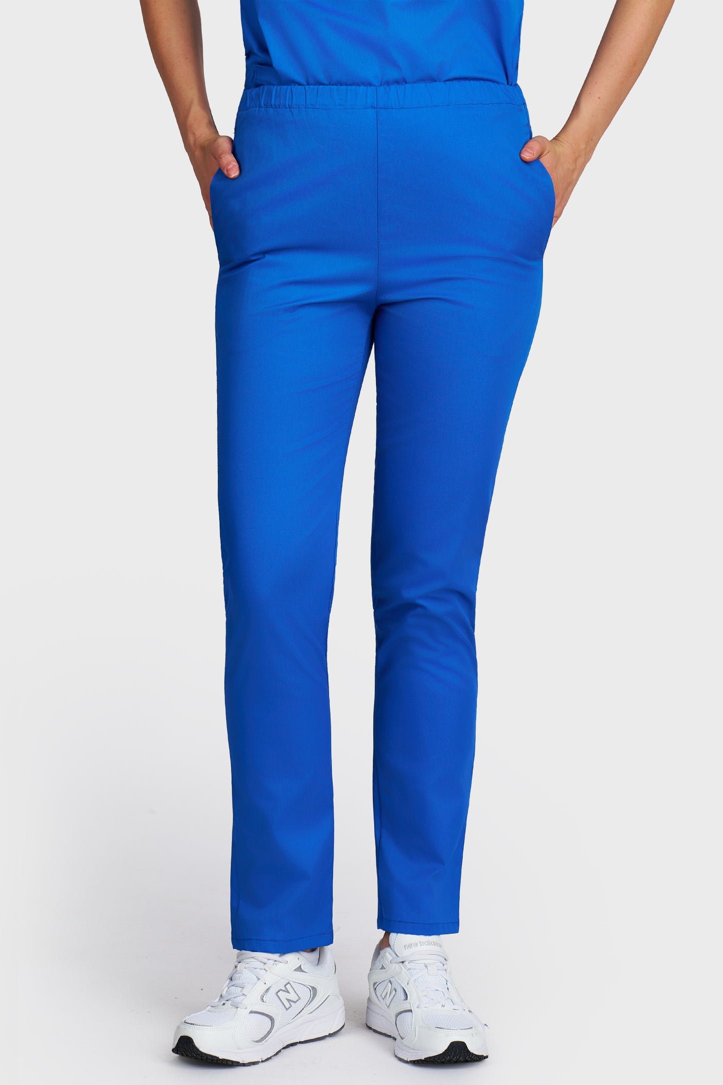 Pantaloni medicali femei cu elastic albastru royal - vedere din fata - AKITEX