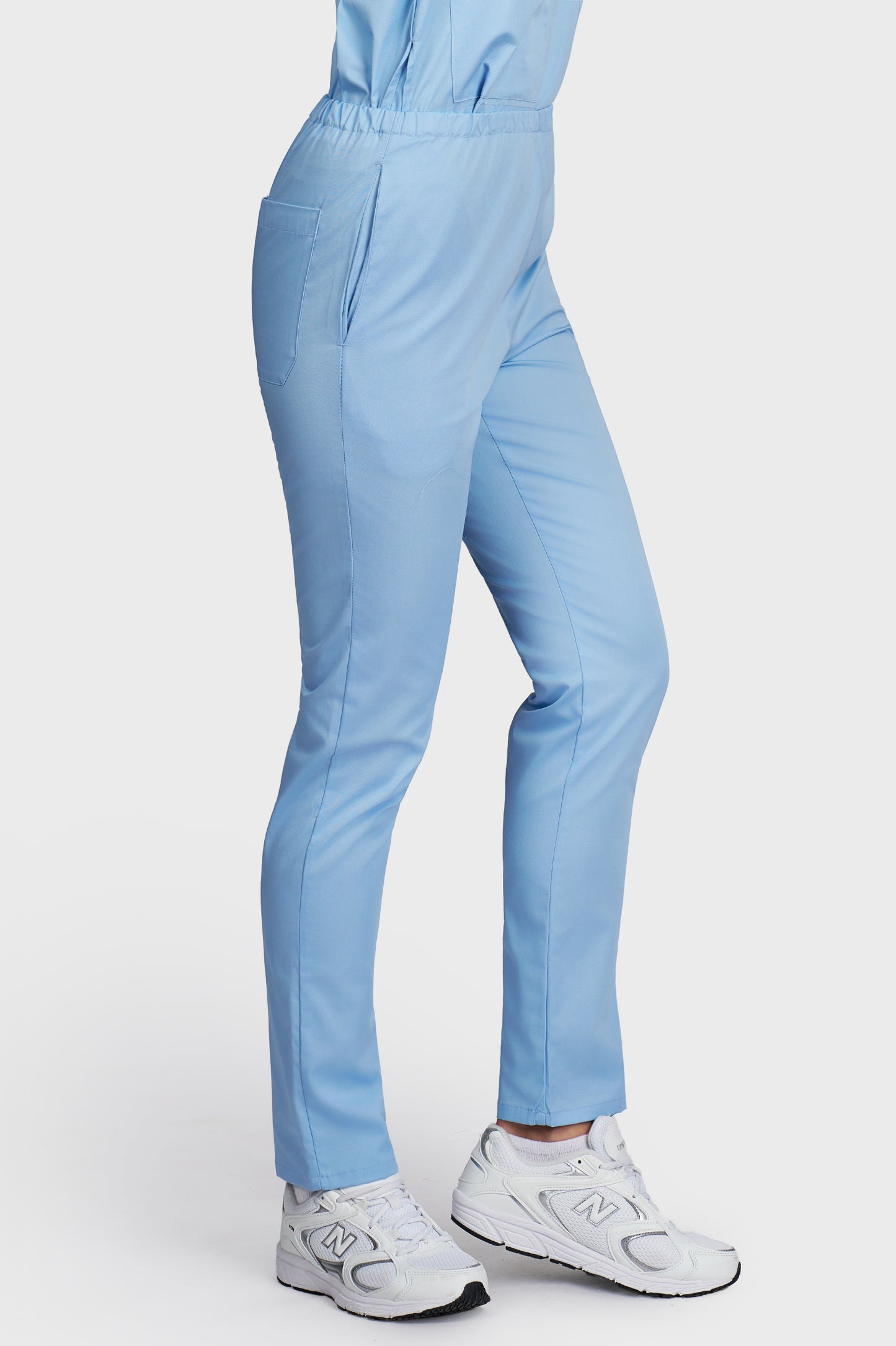 Pantaloni medicali femei cu elastic bleu deschis - vedere laterala - AKITEX