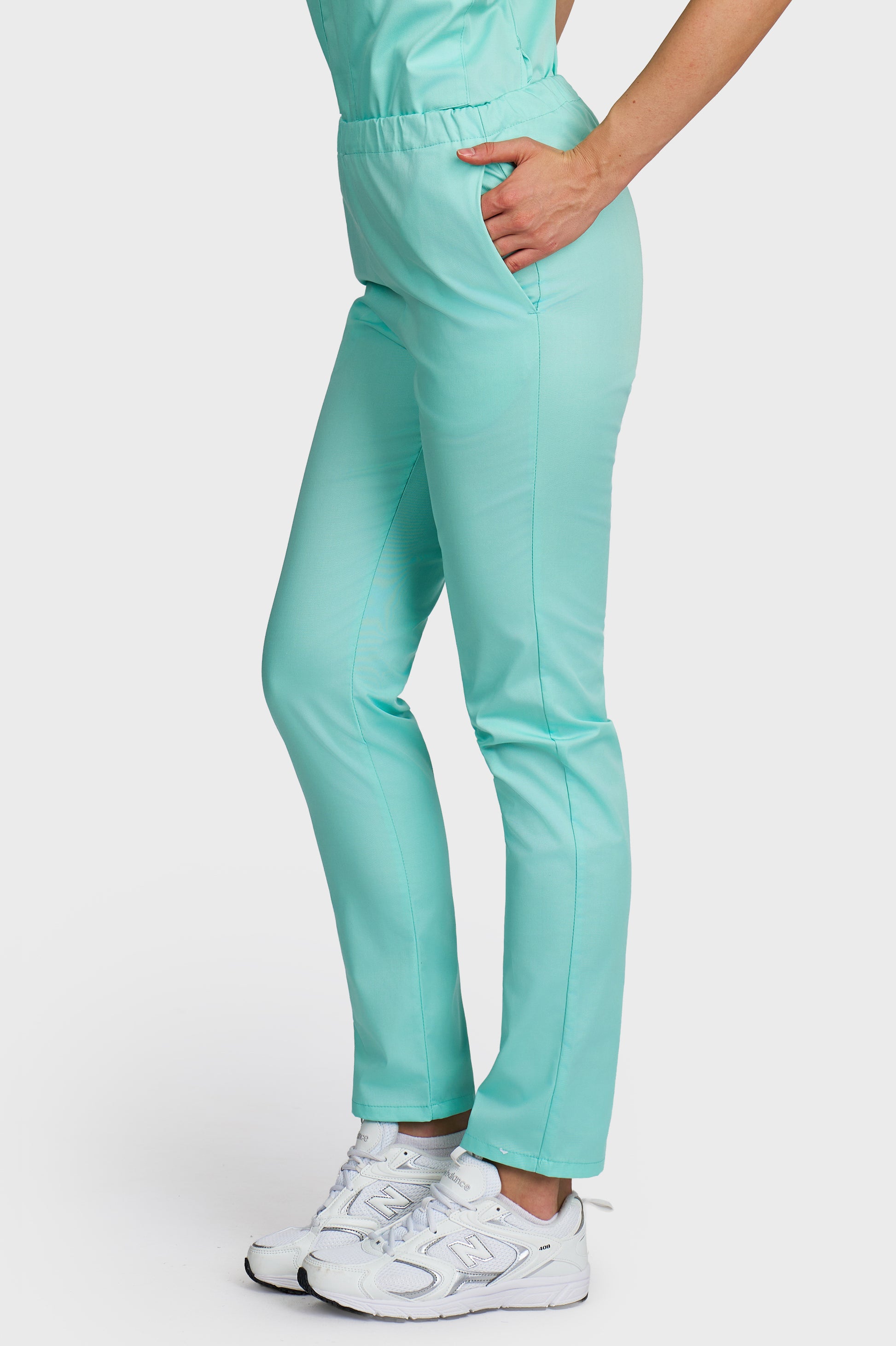 Pantaloni medicali femei cu elastic menta - vedere laterala - AKITEX